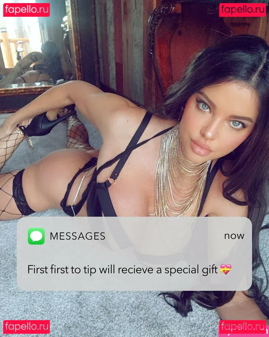 danahammofficial Onlyfans Photo Gallery 