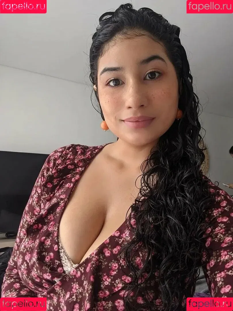 Isabella R Onlyfans Photo Gallery 