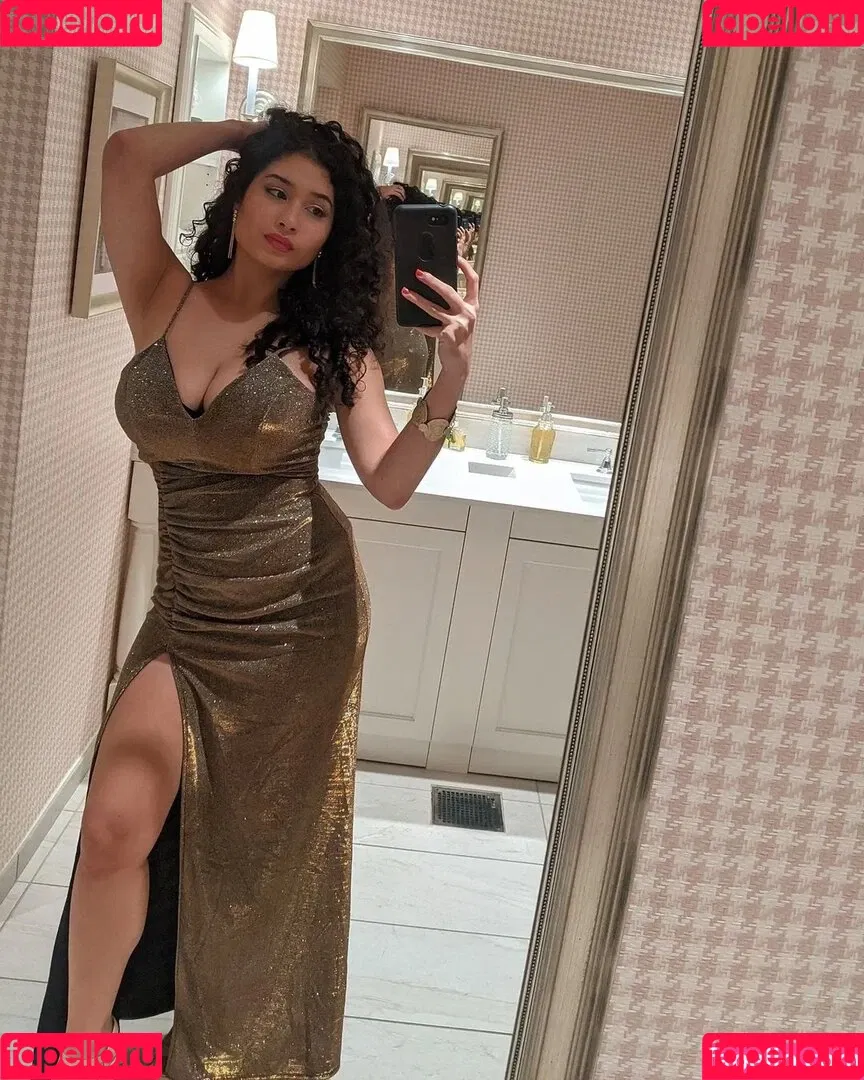 Isabella R Onlyfans Photo Gallery 