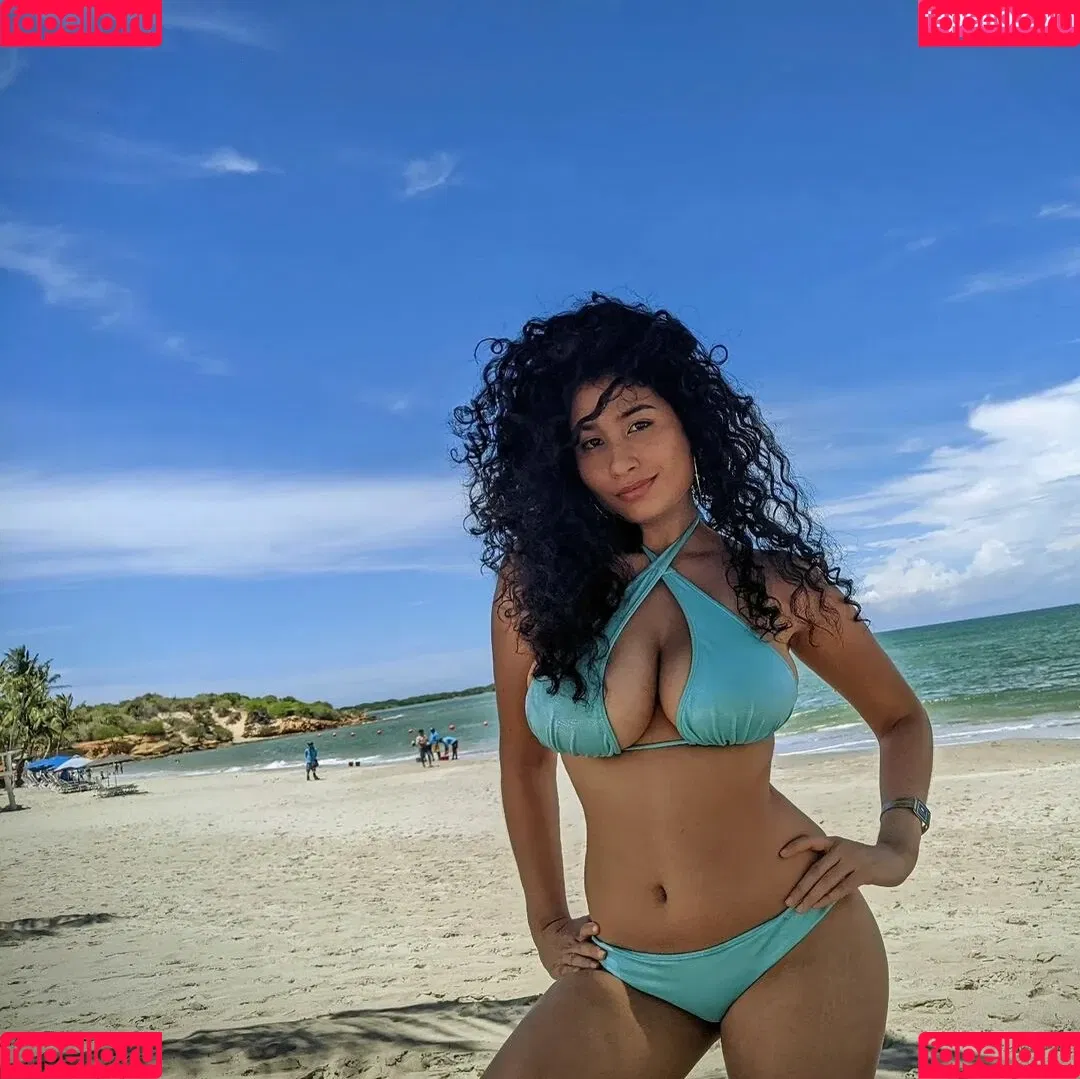 Isabella R Onlyfans Photo Gallery 
