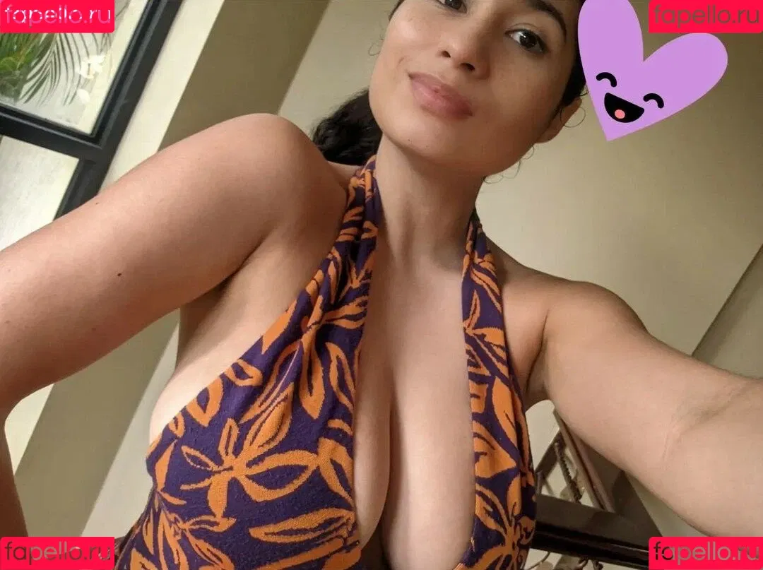 Isabella R Onlyfans Photo Gallery 