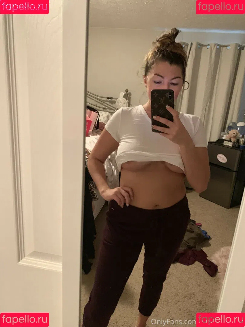 Emilayyy Babayy Onlyfans Photo Gallery 