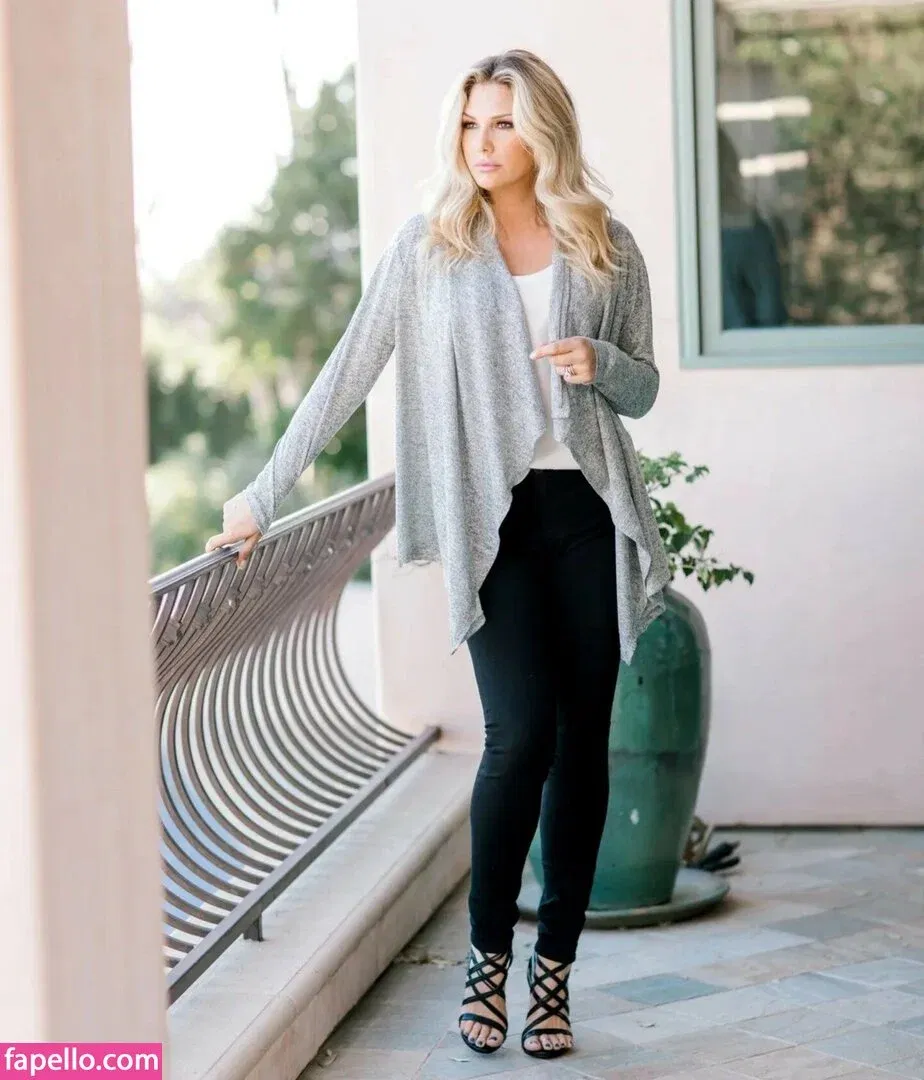 Daisy Fuentes Onlyfans Photo Gallery 