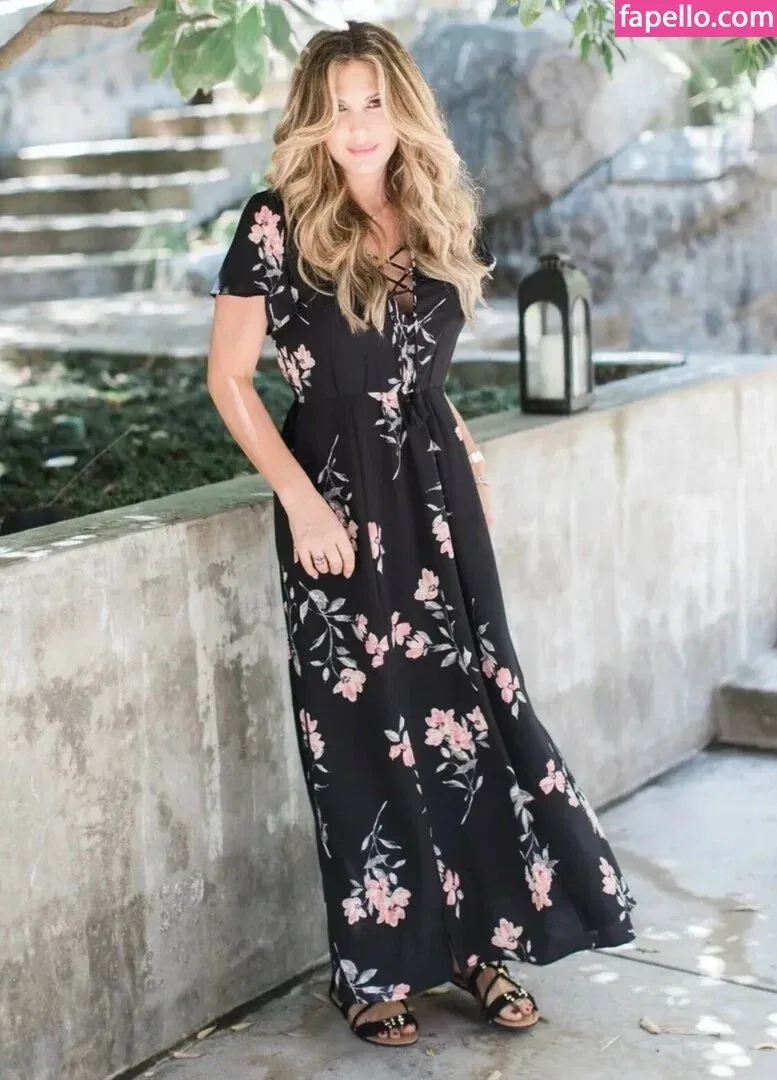 Daisy Fuentes Onlyfans Photo Gallery 