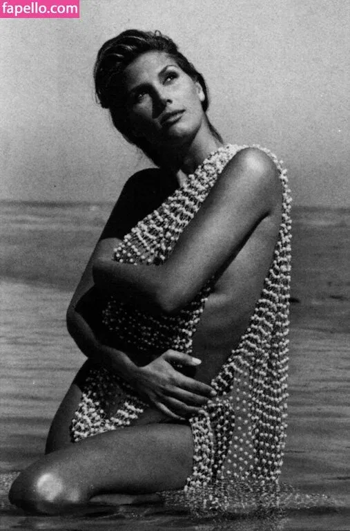 Daisy Fuentes Onlyfans Photo Gallery 