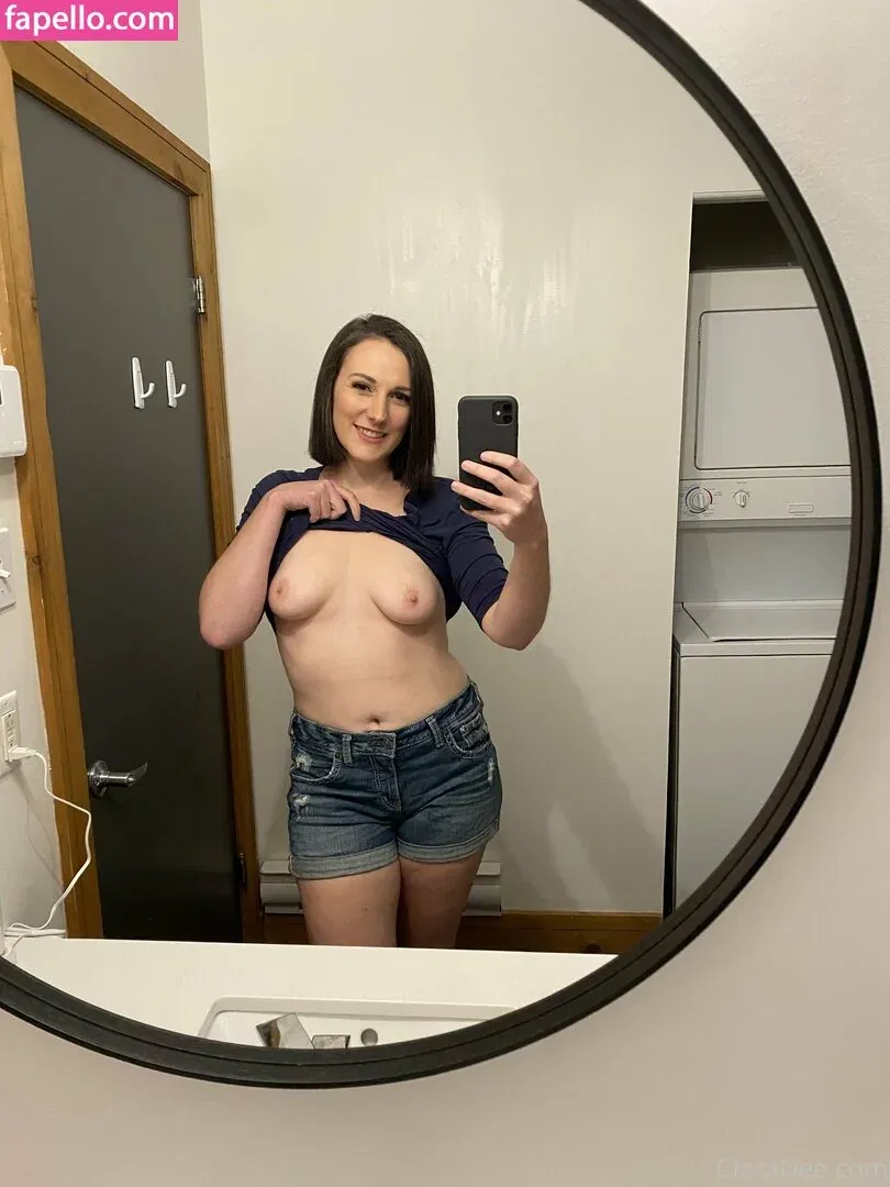 claradeefree Onlyfans Photo Gallery 