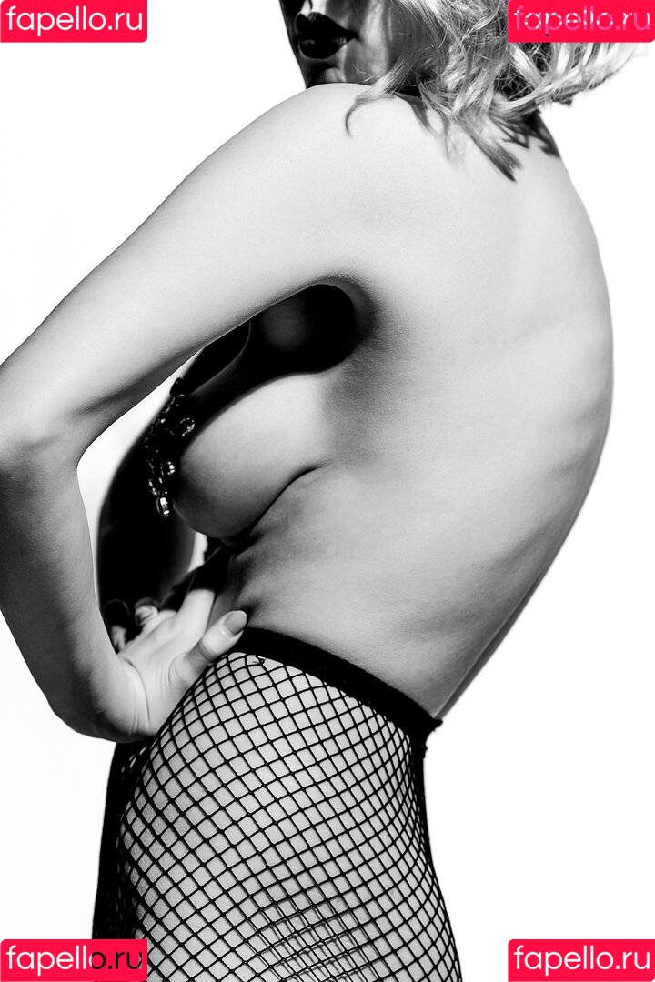 Setty Mois Onlyfans Photo Gallery 