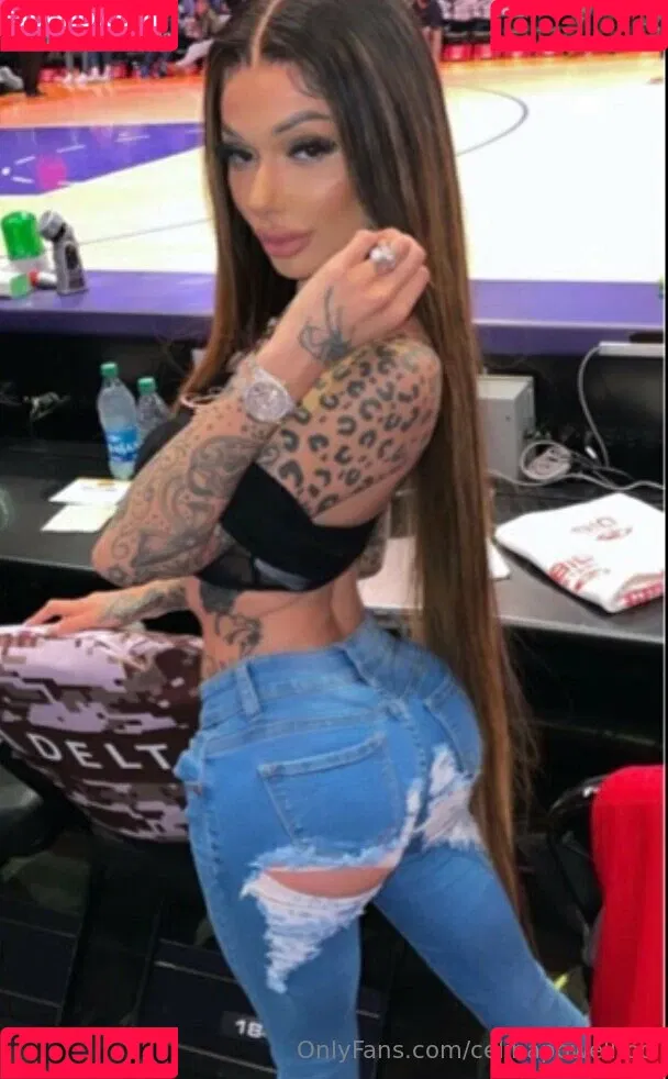 celinapowelltoo Onlyfans Photo Gallery 
