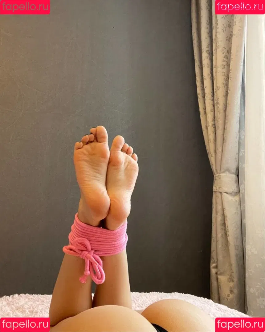 Vellari_feet Onlyfans Photo Gallery 