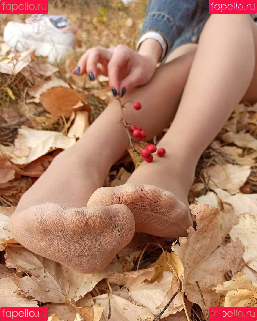 Vellari_feet Onlyfans Photo Gallery 