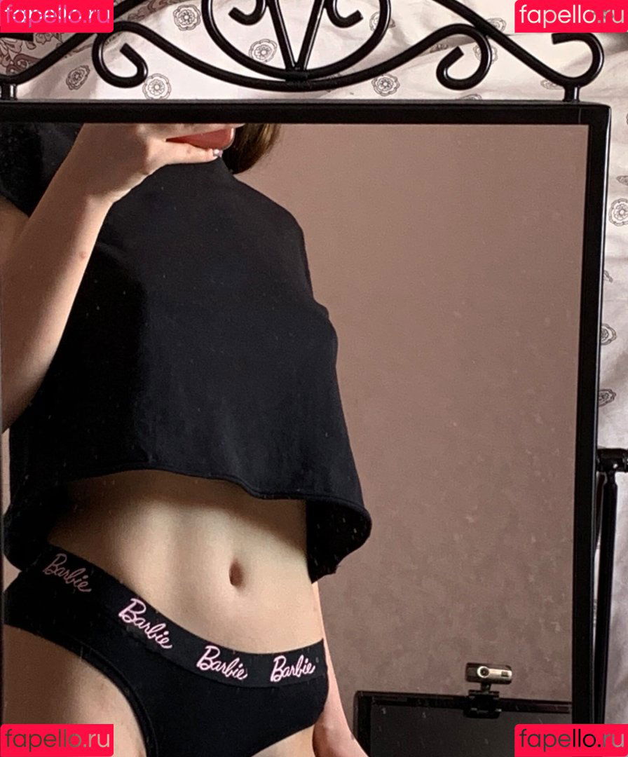 Vellari_feet Onlyfans Photo Gallery 