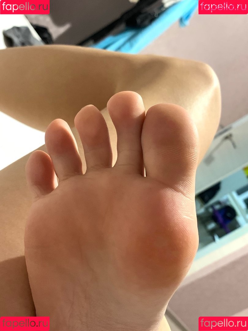 Vellari_feet Onlyfans Photo Gallery 
