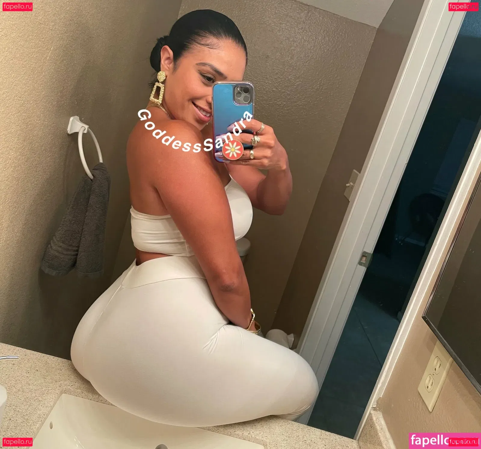 GoddessSandra Onlyfans Photo Gallery 