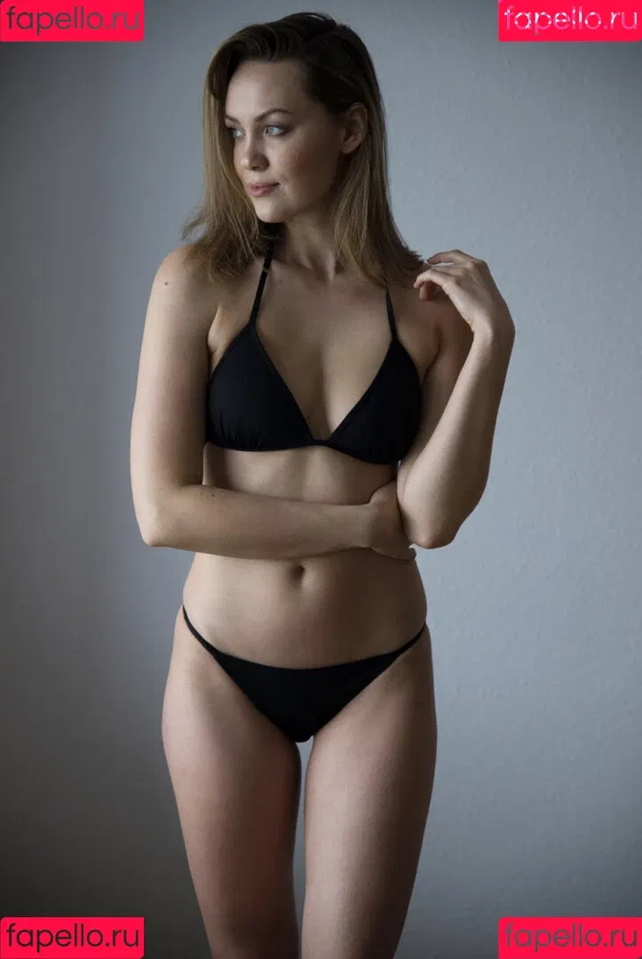 Anna Ronzhin Onlyfans Photo Gallery 