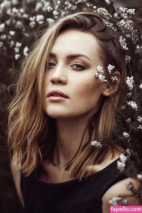 Anna Ronzhin Onlyfans Photo Gallery 