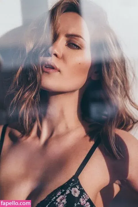 Anna Ronzhin Onlyfans Photo Gallery 