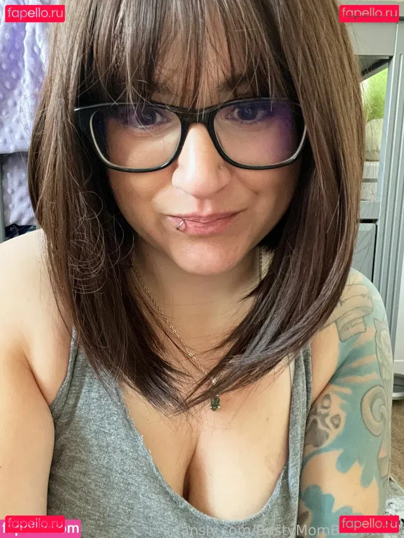 momboobs Onlyfans Photo Gallery 