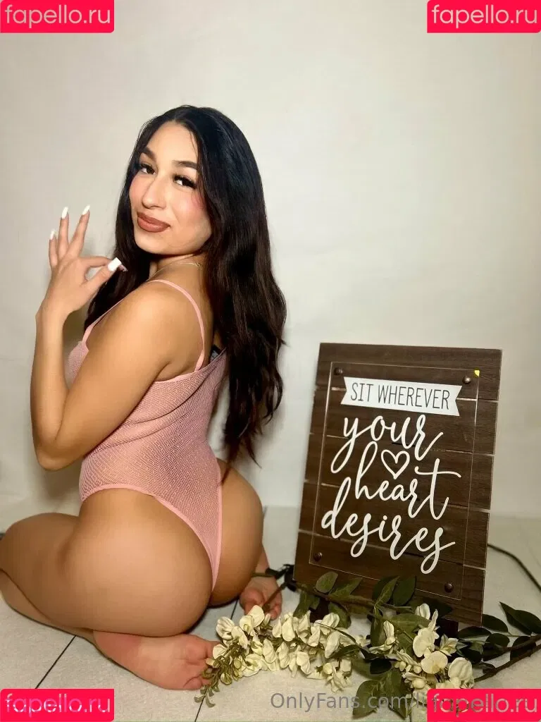 lianamariee Onlyfans Photo Gallery 