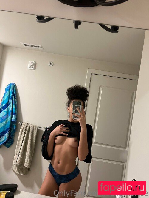 lianamariee Onlyfans Photo Gallery 