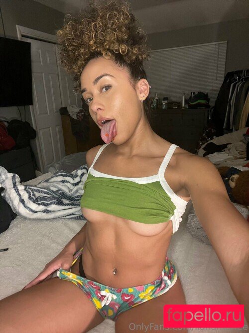 lianamariee Onlyfans Photo Gallery 