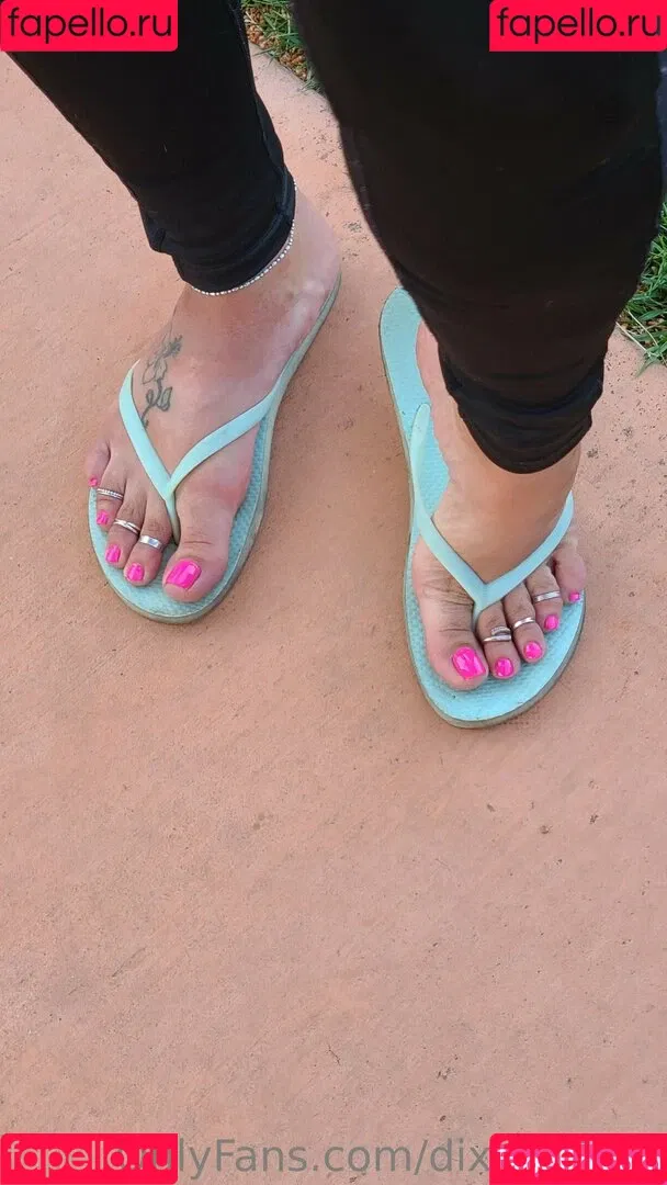 dixieskinks Onlyfans Photo Gallery 