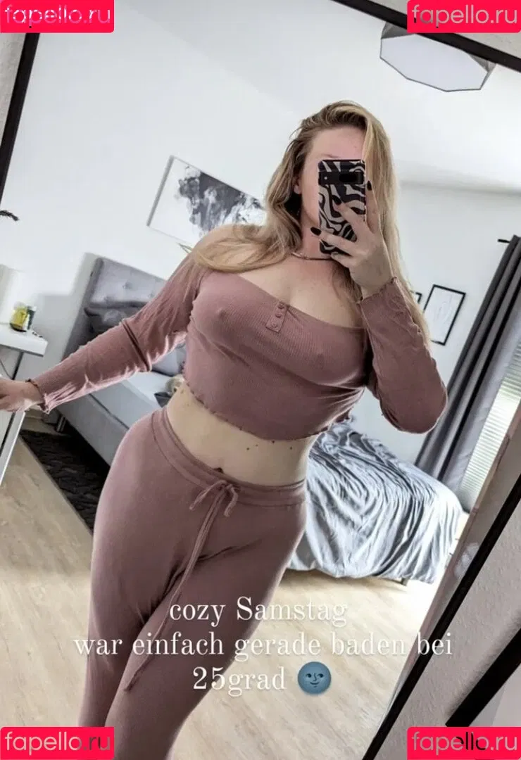 neeviliciouz Onlyfans Photo Gallery 
