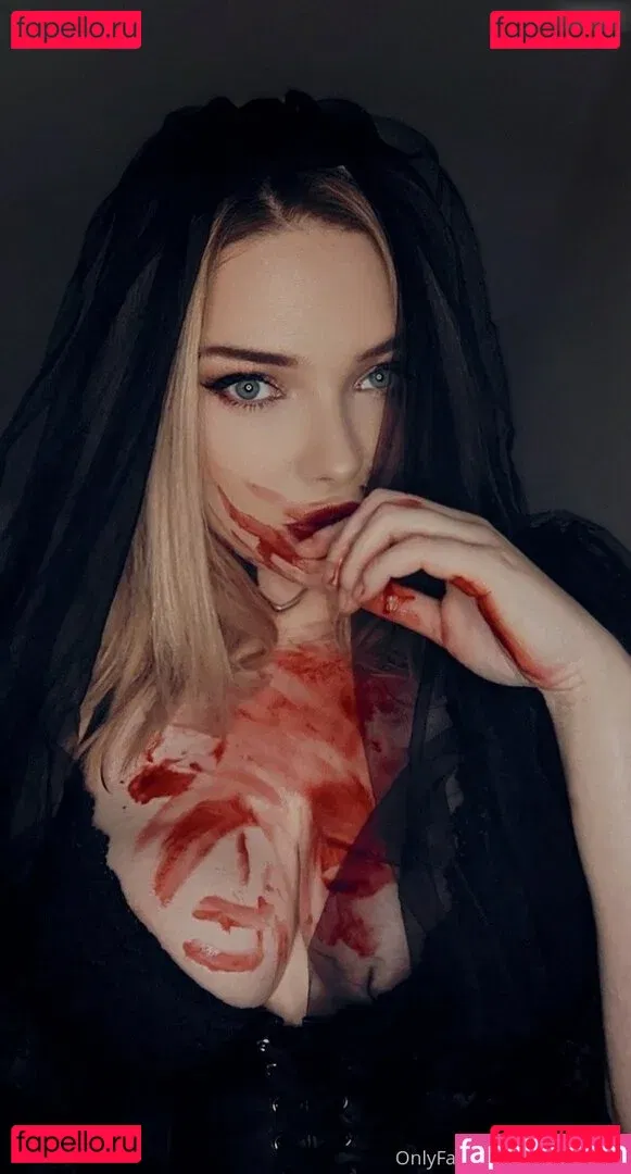 neeviliciouz Onlyfans Photo Gallery 