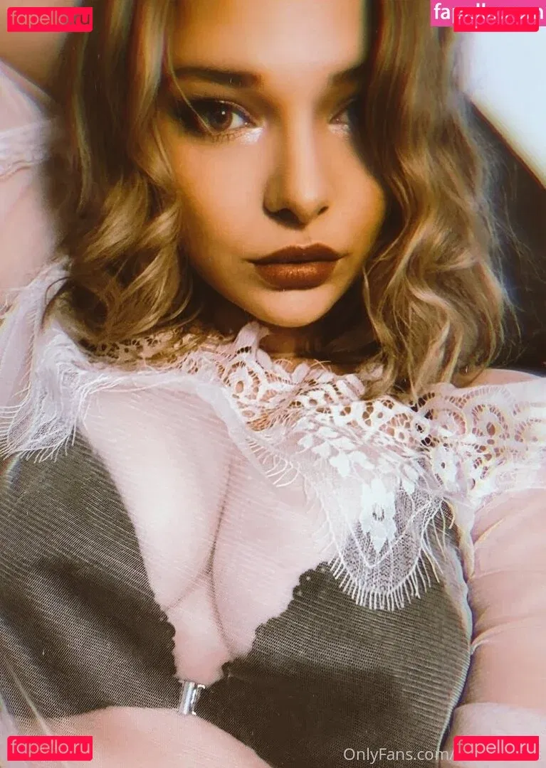 neeviliciouz Onlyfans Photo Gallery 