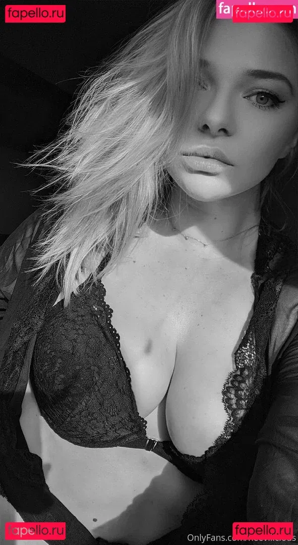 neeviliciouz Onlyfans Photo Gallery 