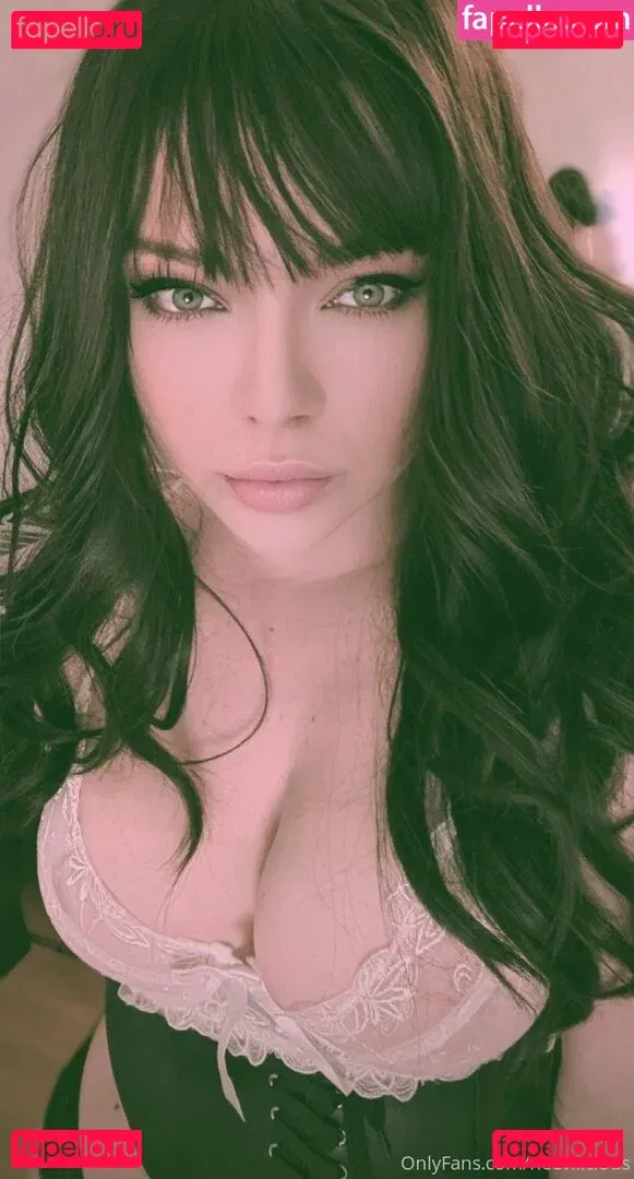 neeviliciouz Onlyfans Photo Gallery 