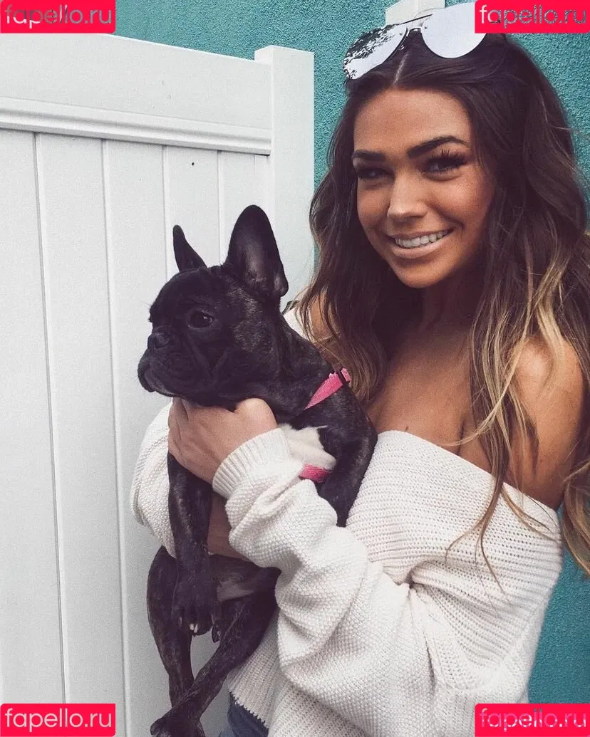Leah Martin Onlyfans Photo Gallery 