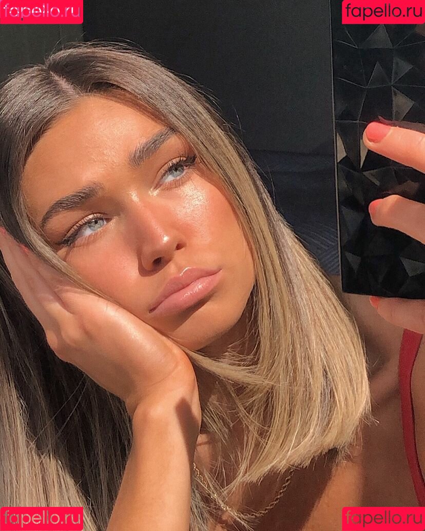 Leah Martin Onlyfans Photo Gallery 