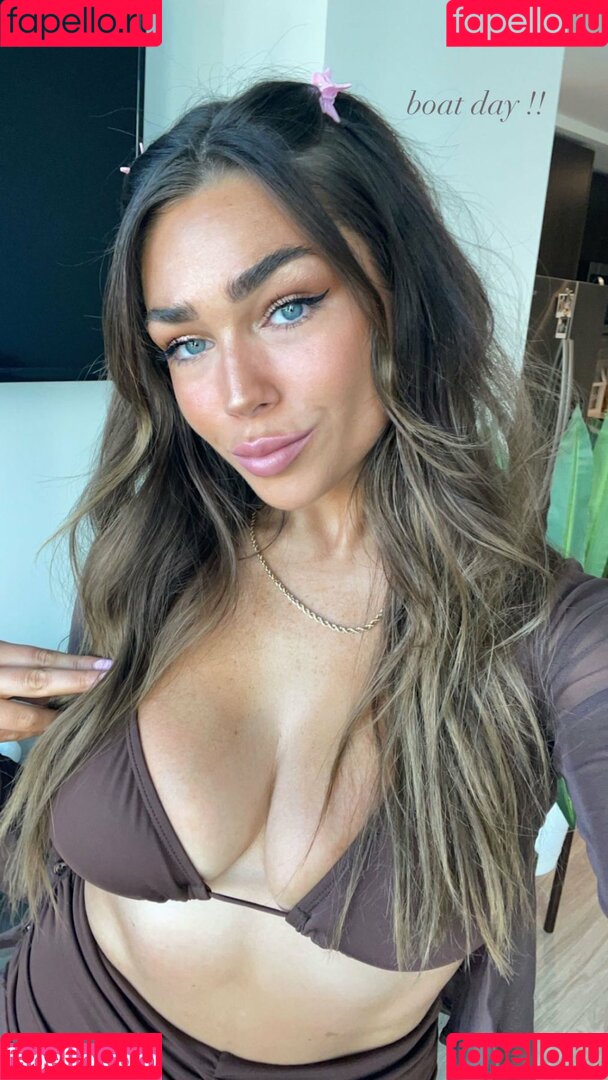 Leah Martin Onlyfans Photo Gallery 