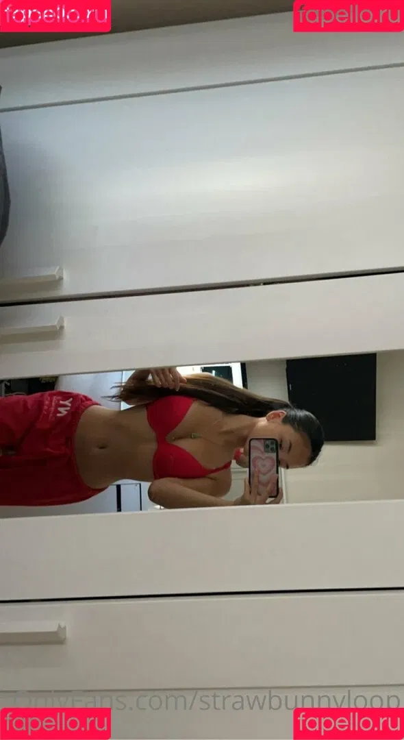 Lily Luen Onlyfans Photo Gallery 