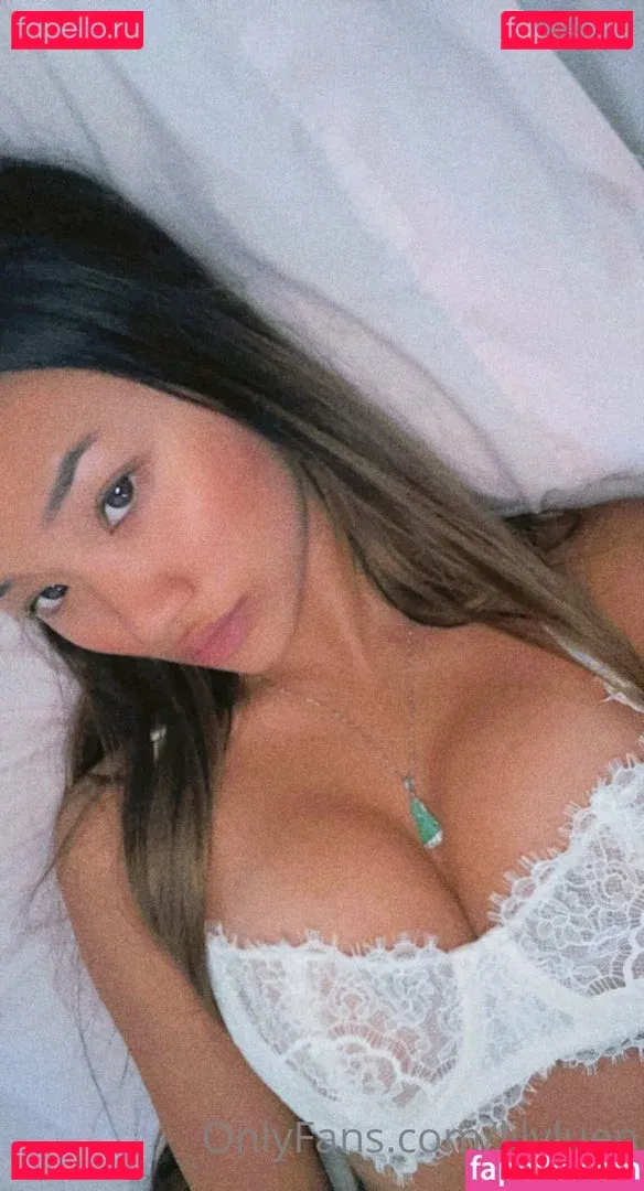 Lily Luen Onlyfans Photo Gallery 
