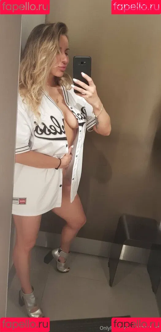 hotinessa Onlyfans Photo Gallery 