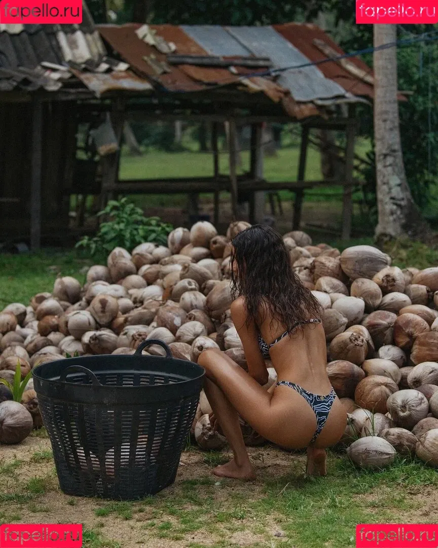 Bruna Lirio Onlyfans Photo Gallery 