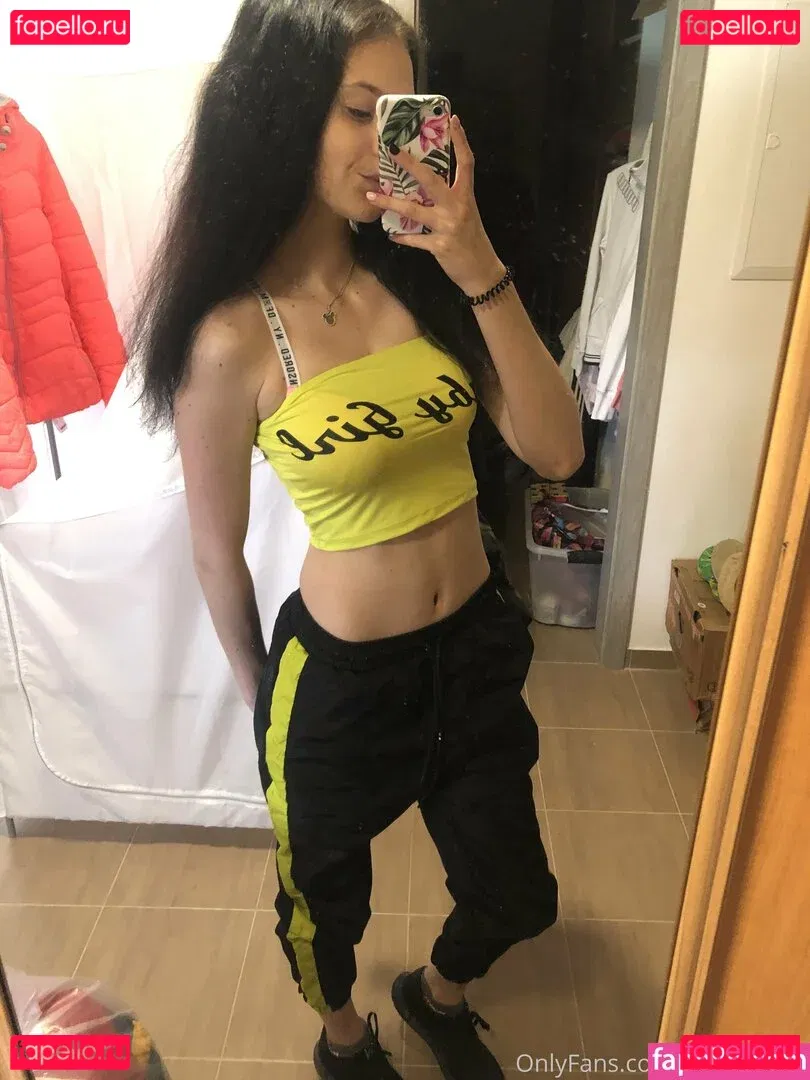 zuzaninka1 Onlyfans Photo Gallery 