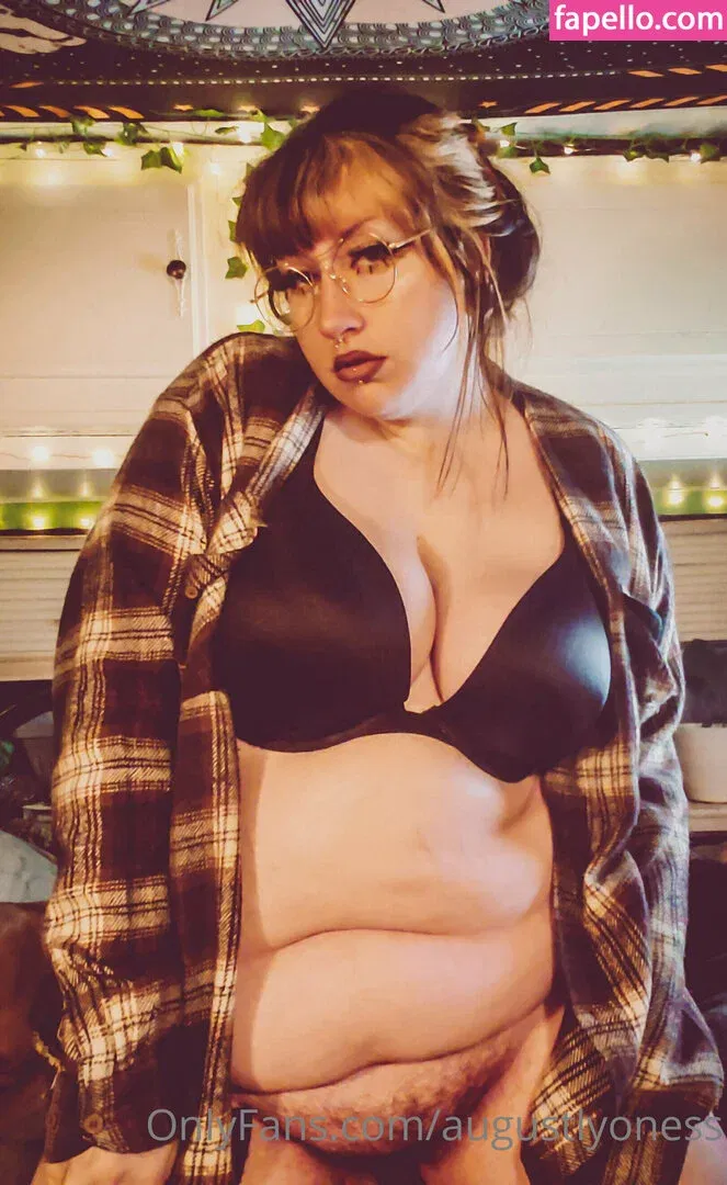 augustlyoness Onlyfans Photo Gallery 