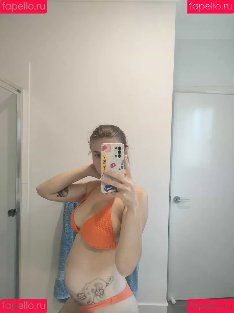 itiscallievip Onlyfans Photo Gallery 