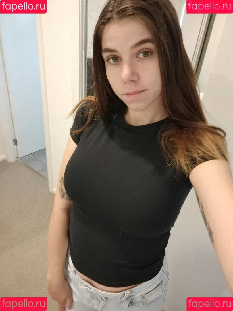itiscallievip Onlyfans Photo Gallery 