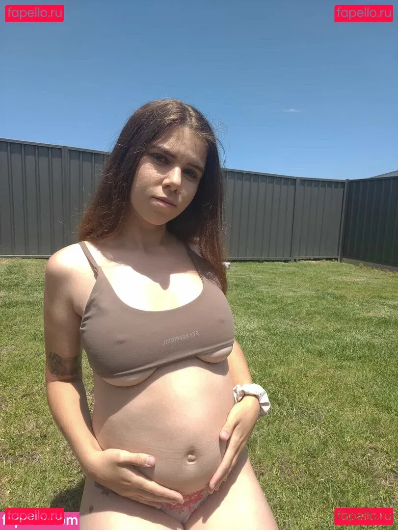 itiscallievip Onlyfans Photo Gallery 