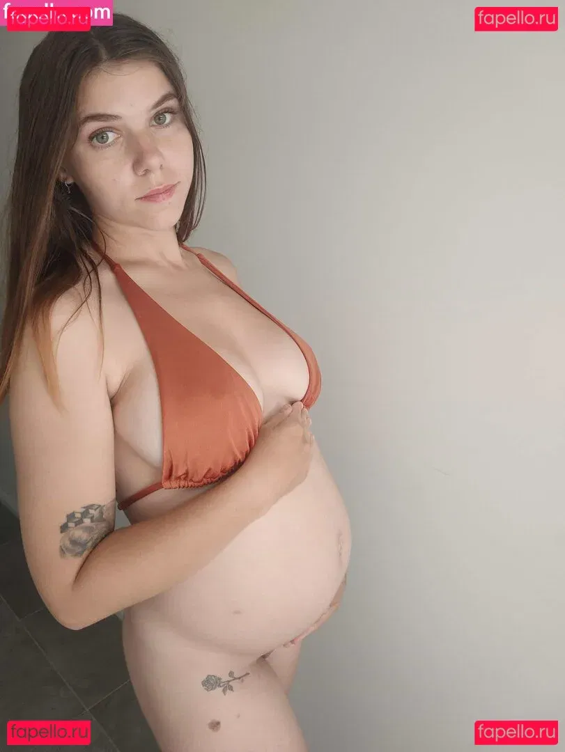 itiscallievip Onlyfans Photo Gallery 