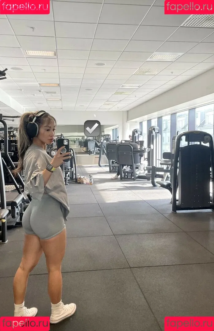 theaphysique Onlyfans Photo Gallery 