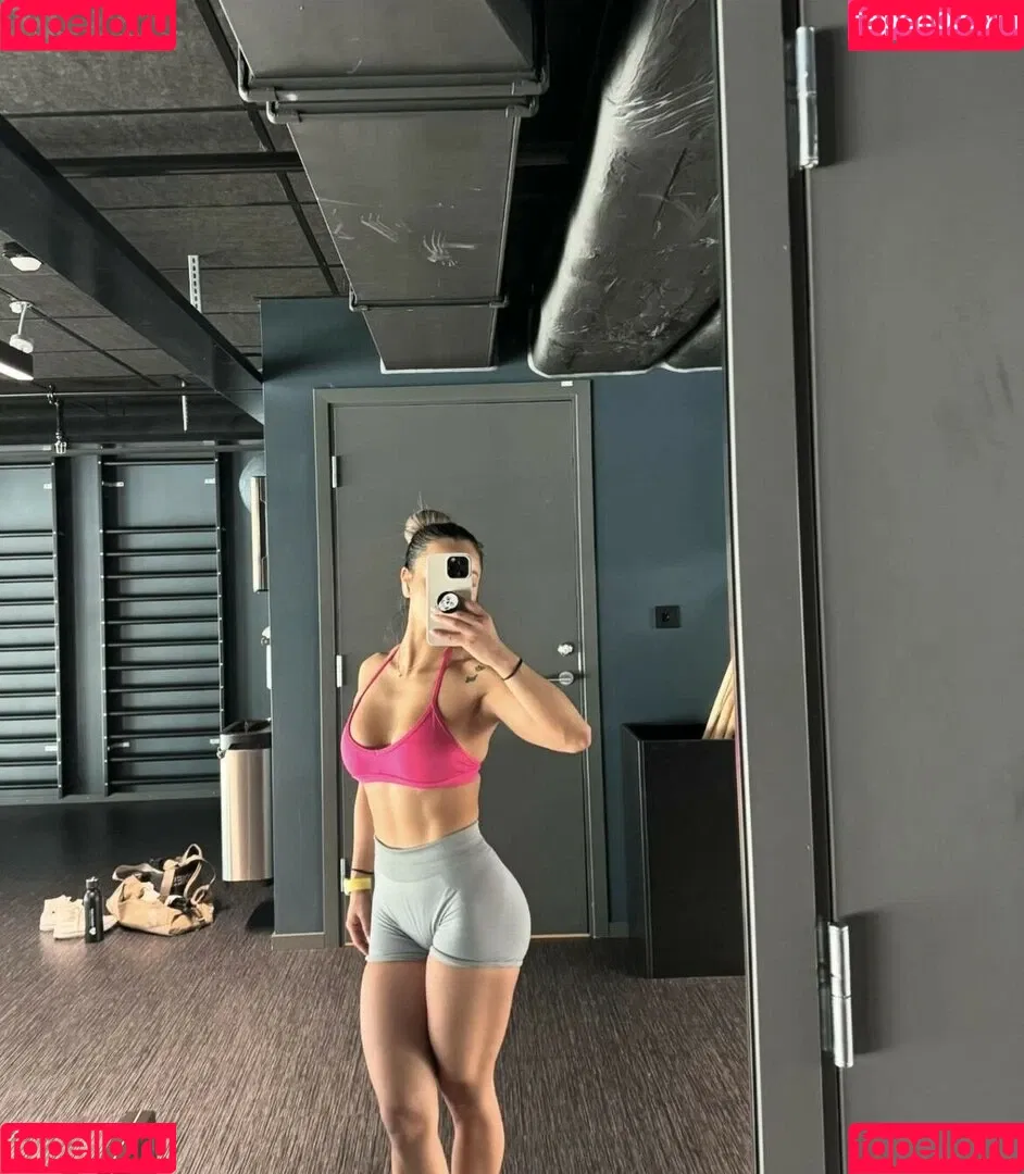 theaphysique Onlyfans Photo Gallery 