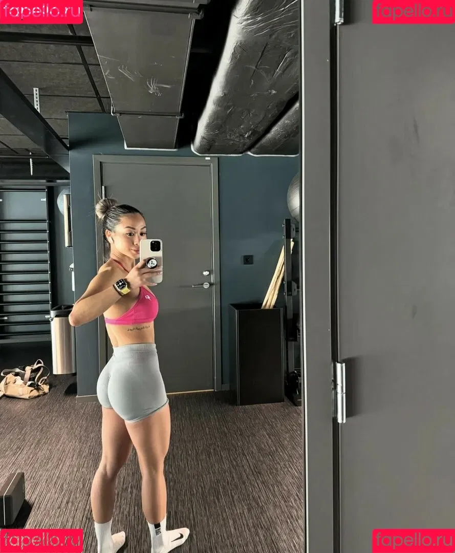 theaphysique Onlyfans Photo Gallery 