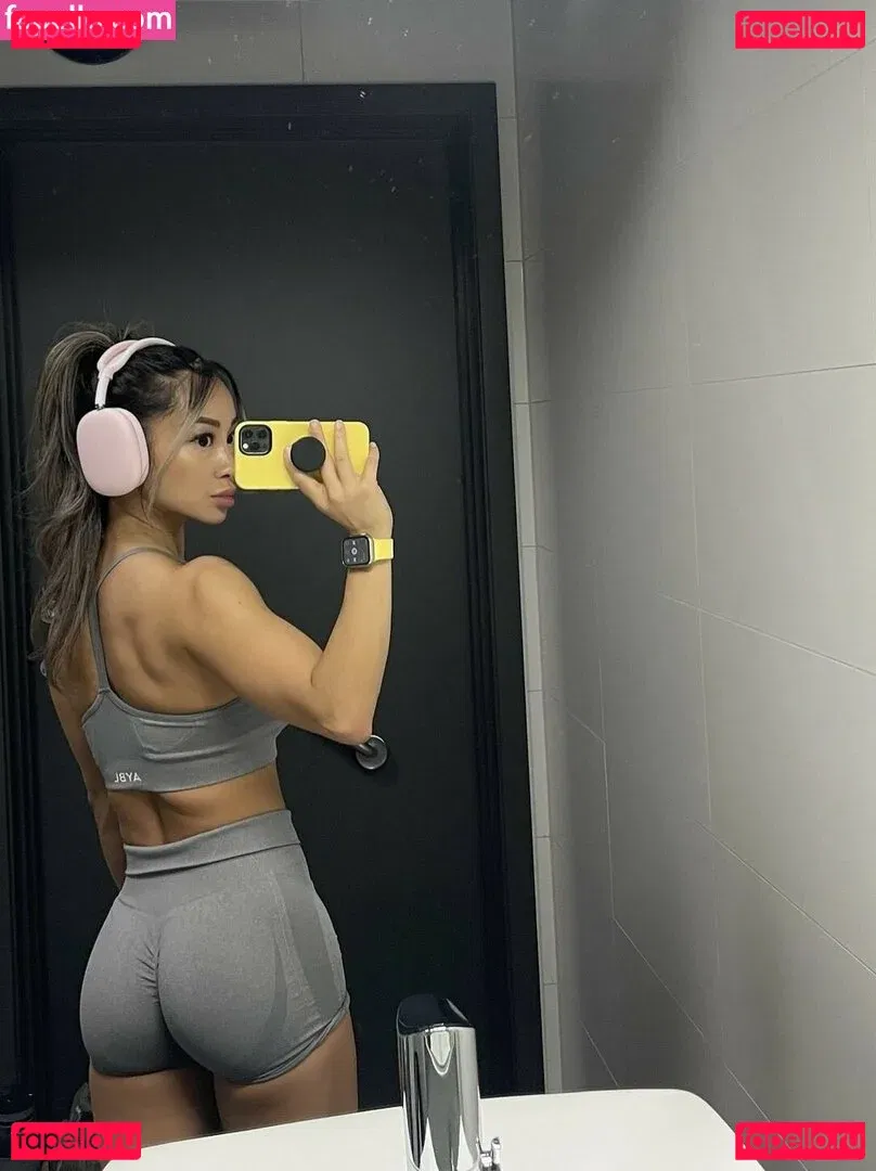 theaphysique Onlyfans Photo Gallery 