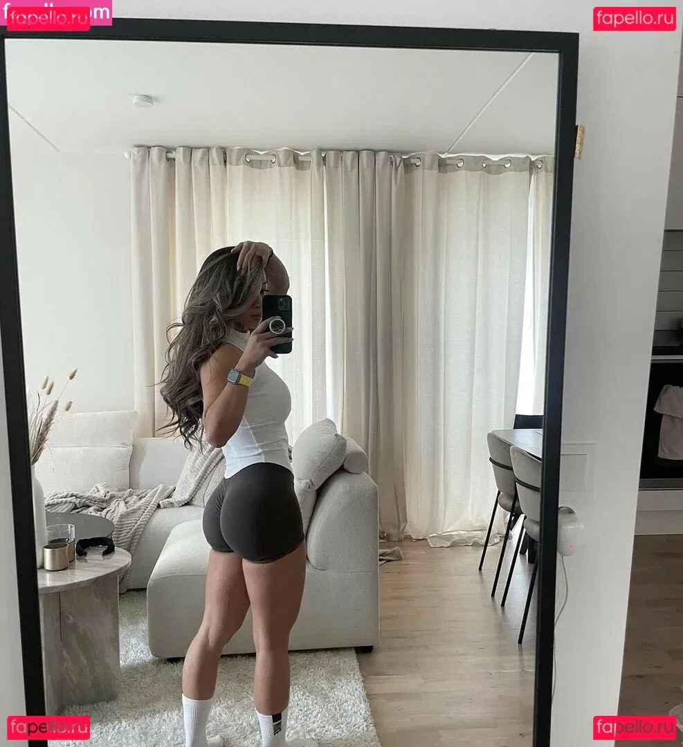 theaphysique Onlyfans Photo Gallery 