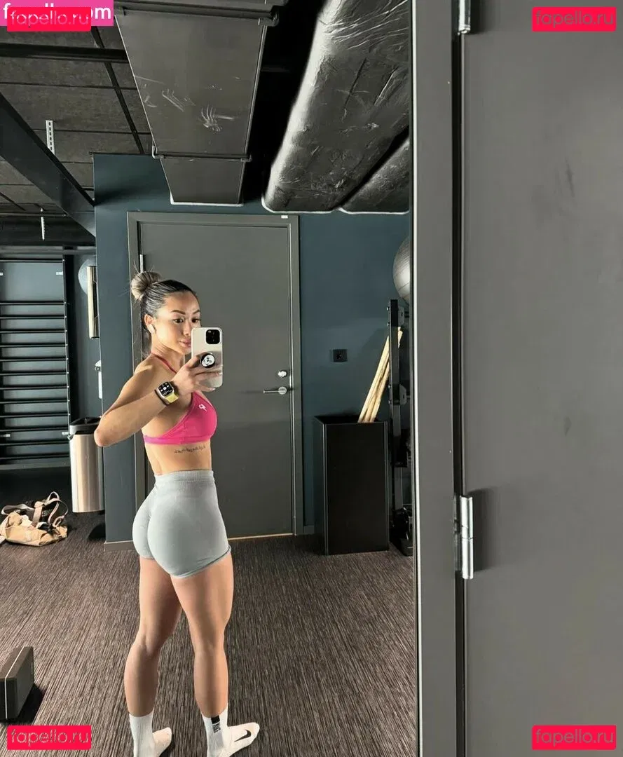 theaphysique Onlyfans Photo Gallery 