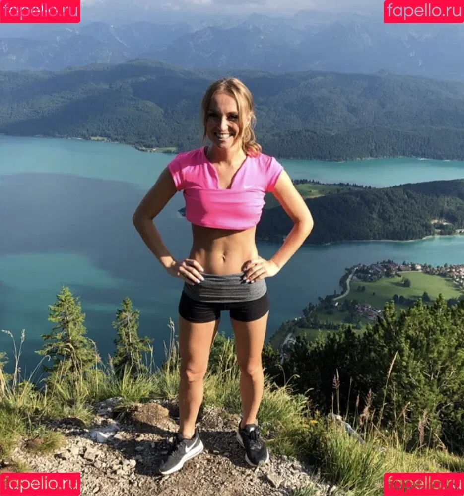 Nele Schenker Onlyfans Photo Gallery 